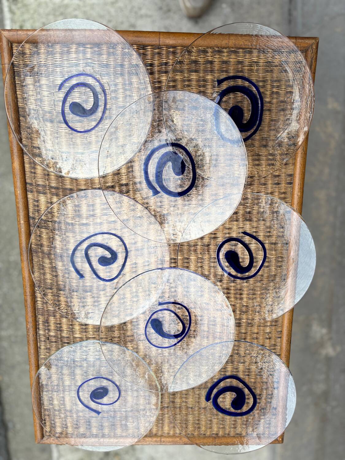 8 vintage blown glass plates with swirl decoration