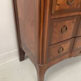 Commode de style Transition en acajou et bois de rose, XX siècle