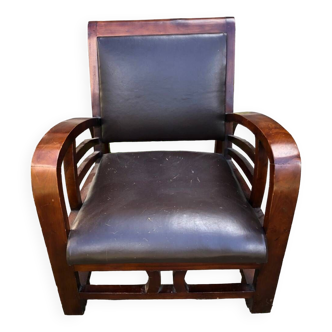 Colonial style club chair
