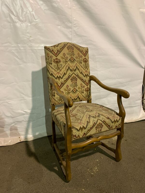 Fauteuil en noyer style louis xiii - XIV