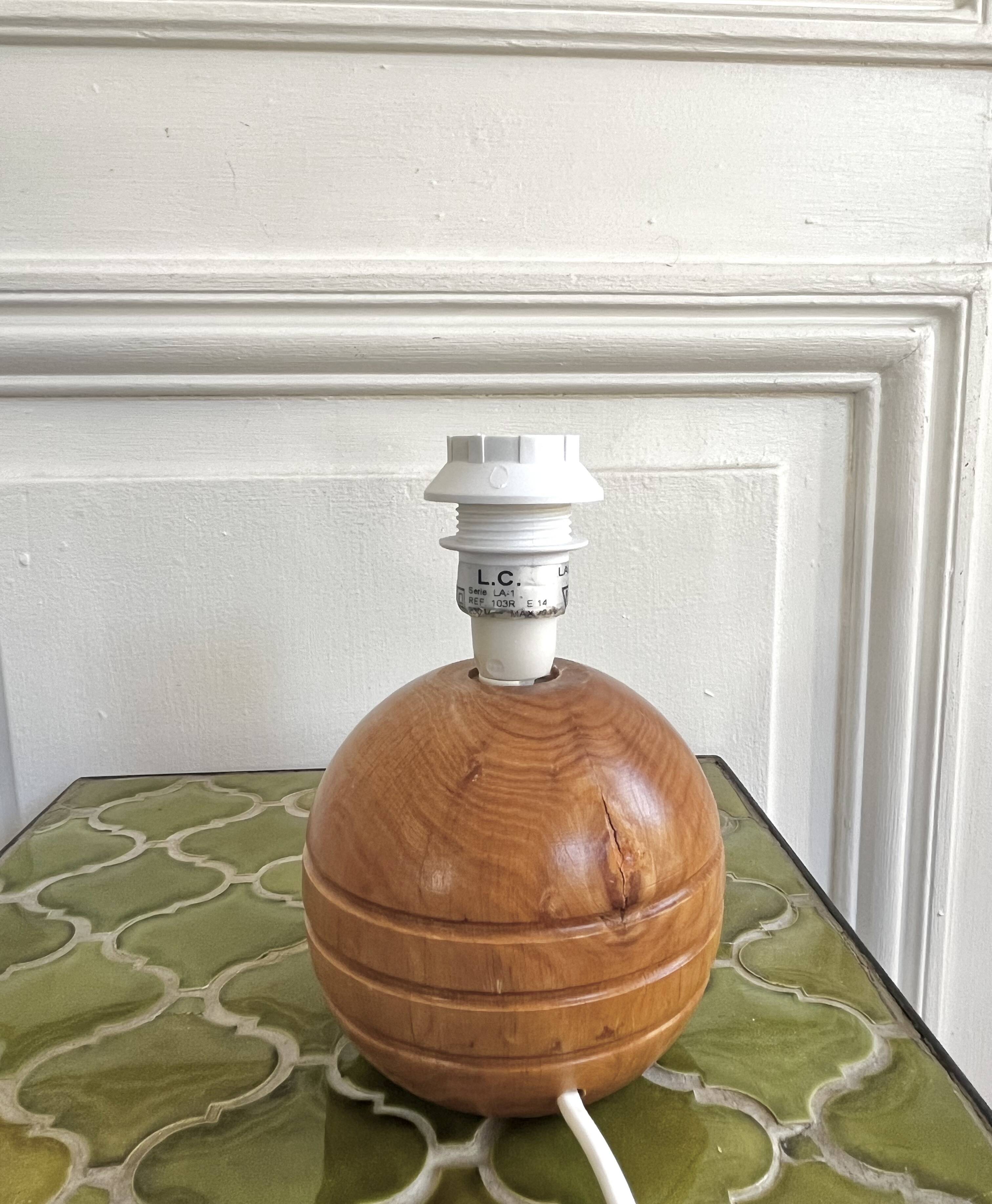 Lampe boule en bois vintage