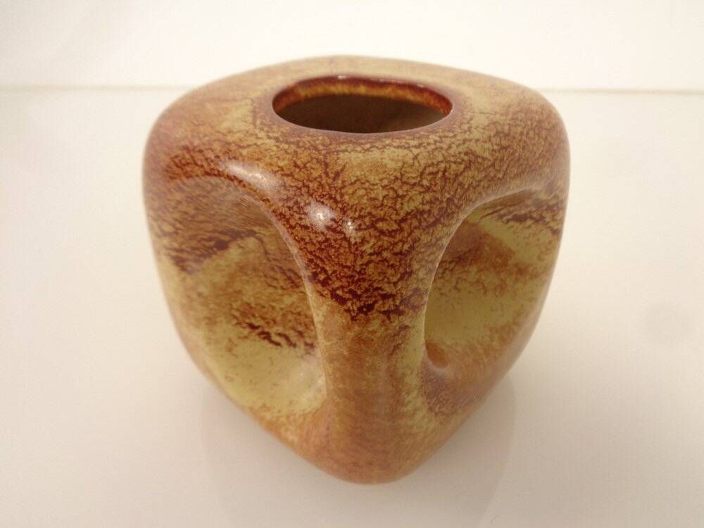 Italian ceramic cube vase by Roberto Rigon for Bertoncello, 1960s.