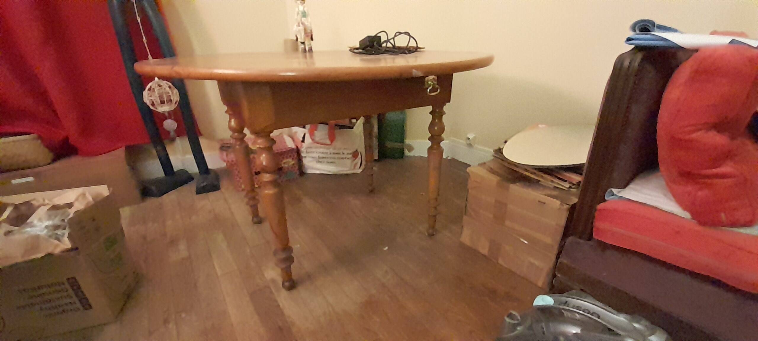 Round table with 2 flaps, 1930s/1950s.