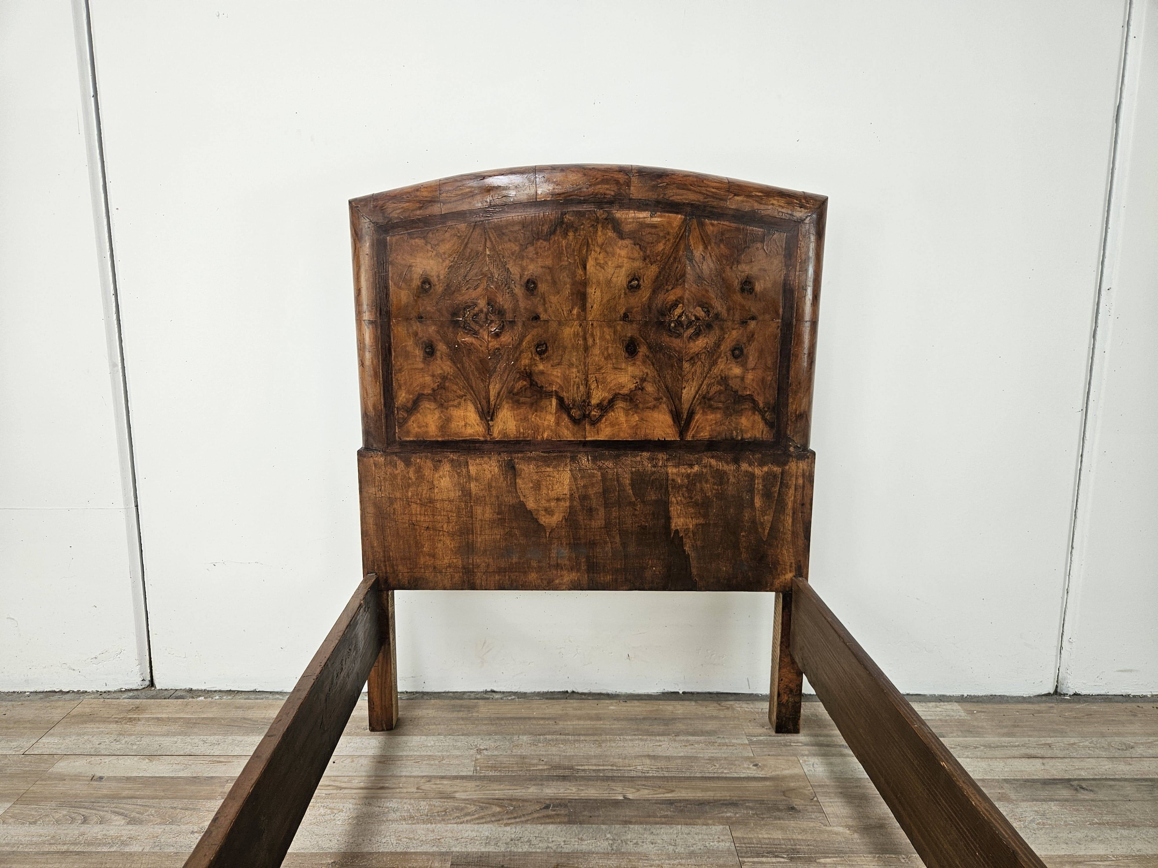 Tuscan Art Decò single bed from the 1940s in briar root