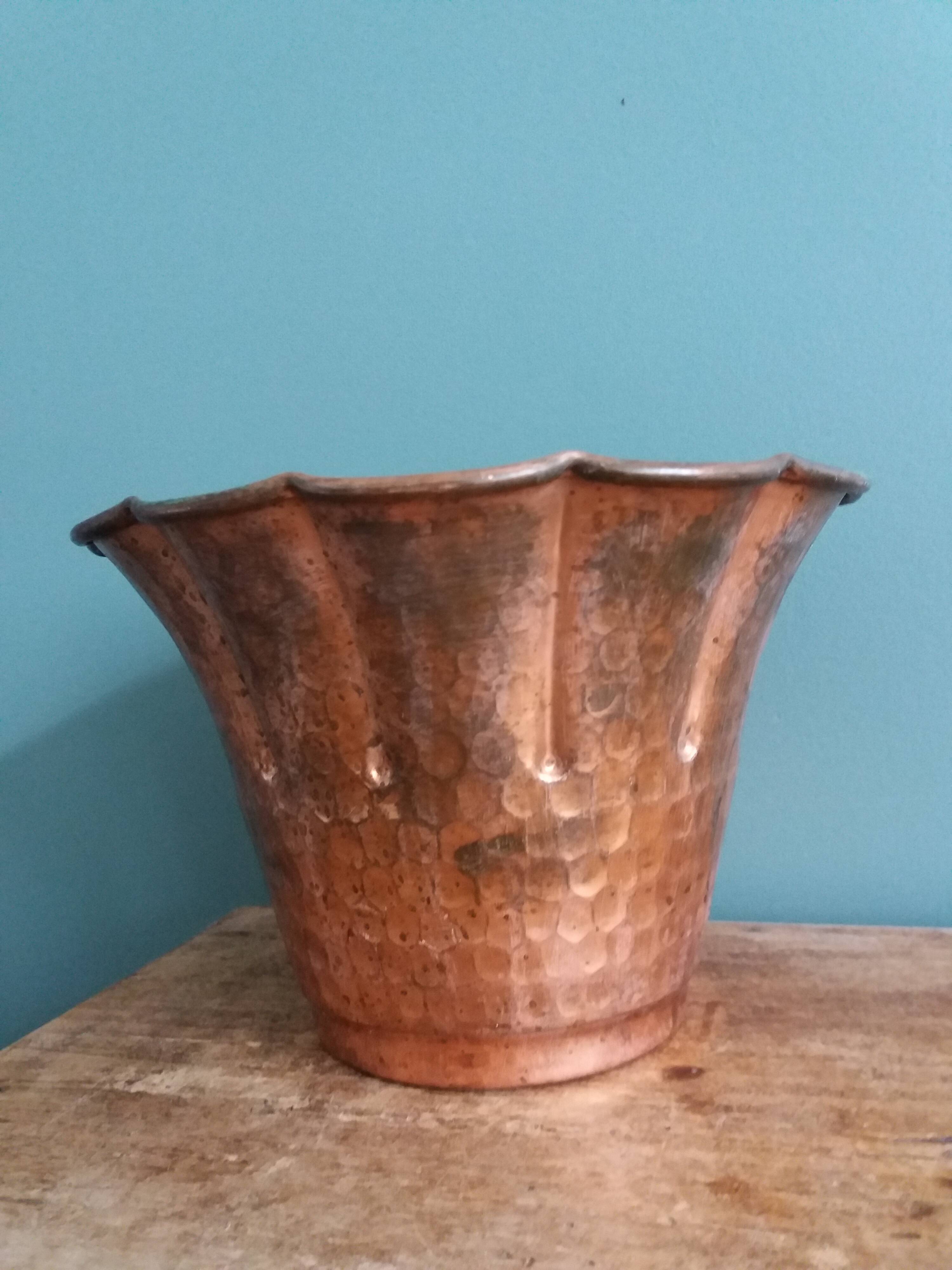 Lecellier Villedieux hammered copper planter