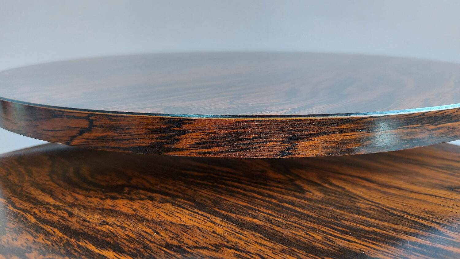 Nesting tables by VAZA Roden.