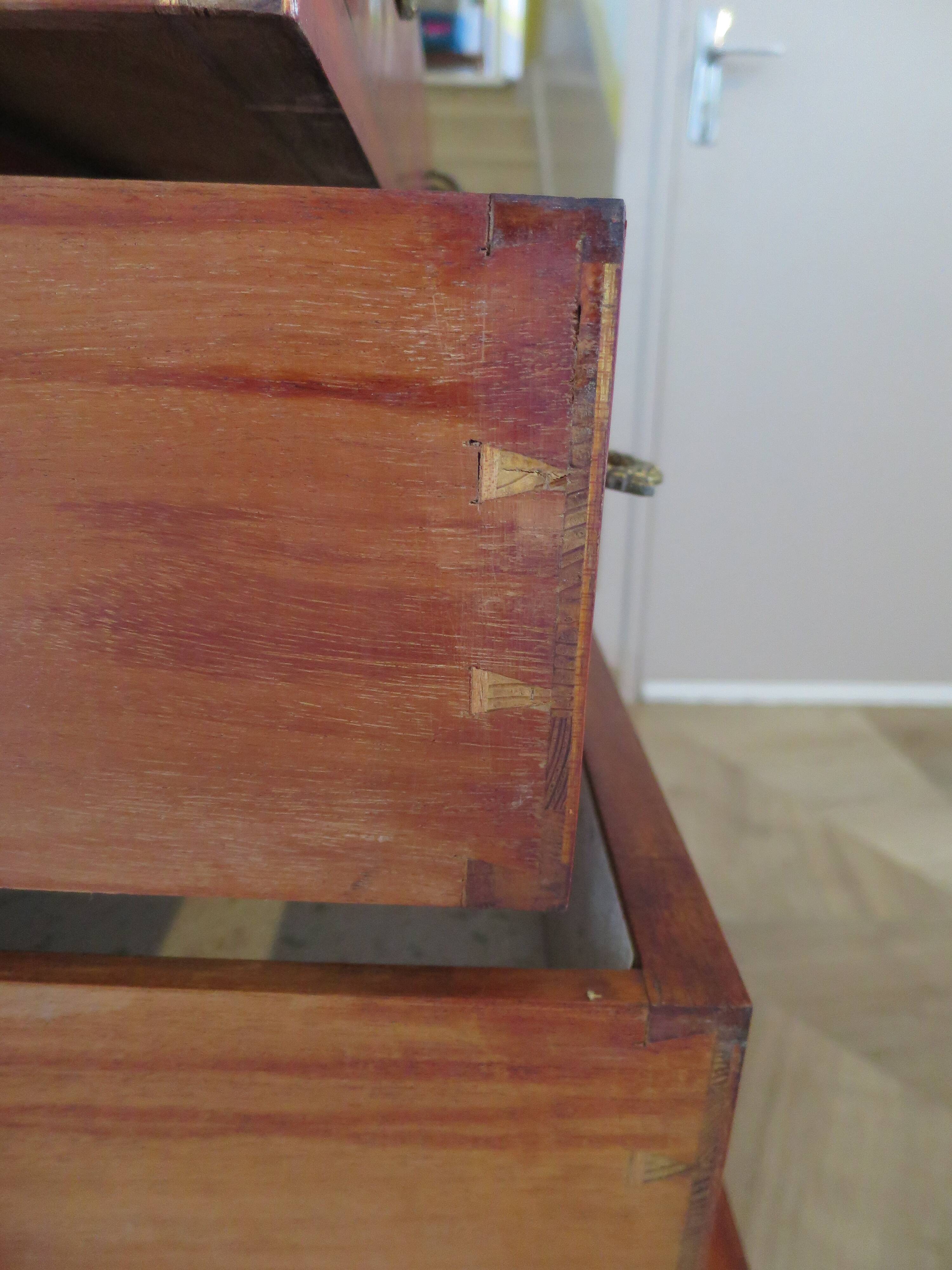 Louis XVI chest of drawers - Bronze - Butterfly wood veneer marquetry - 1930