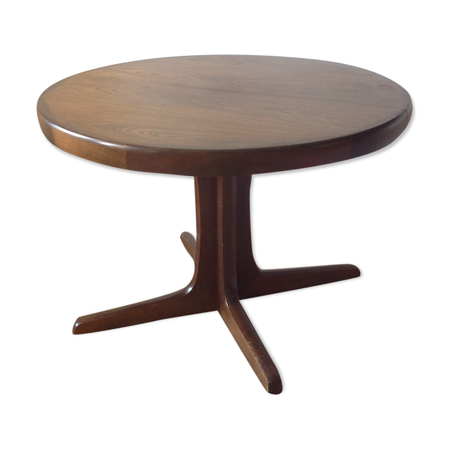 Baumann elm round table 2 extensions