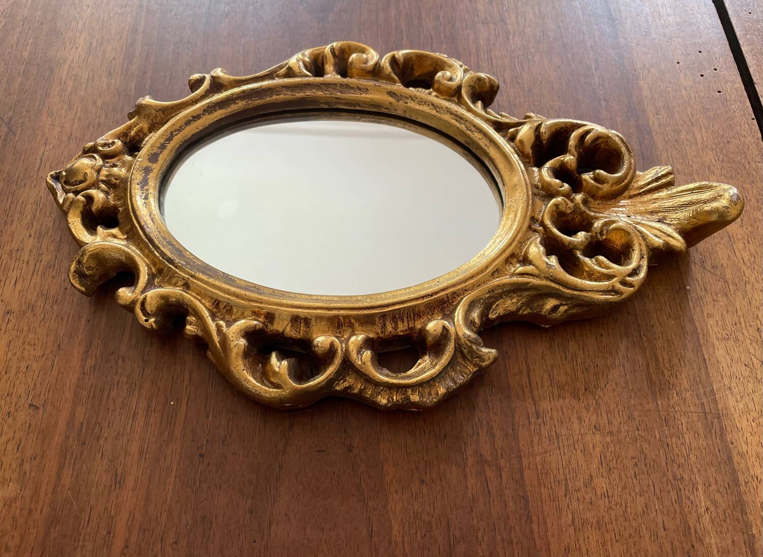 Golden rockery mirror