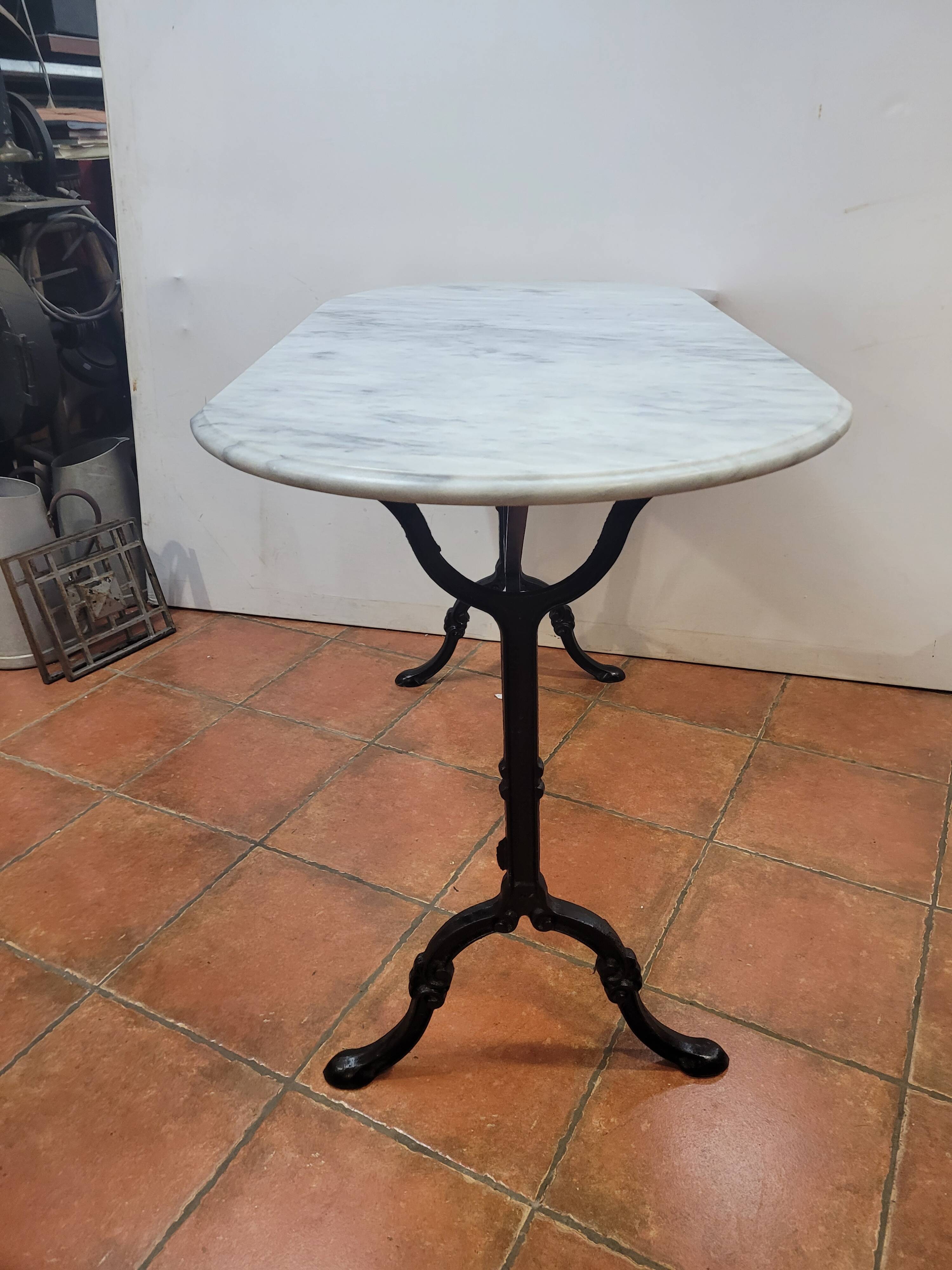 Table bistrot dessus marbre