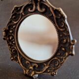 Small mirror to place or hang