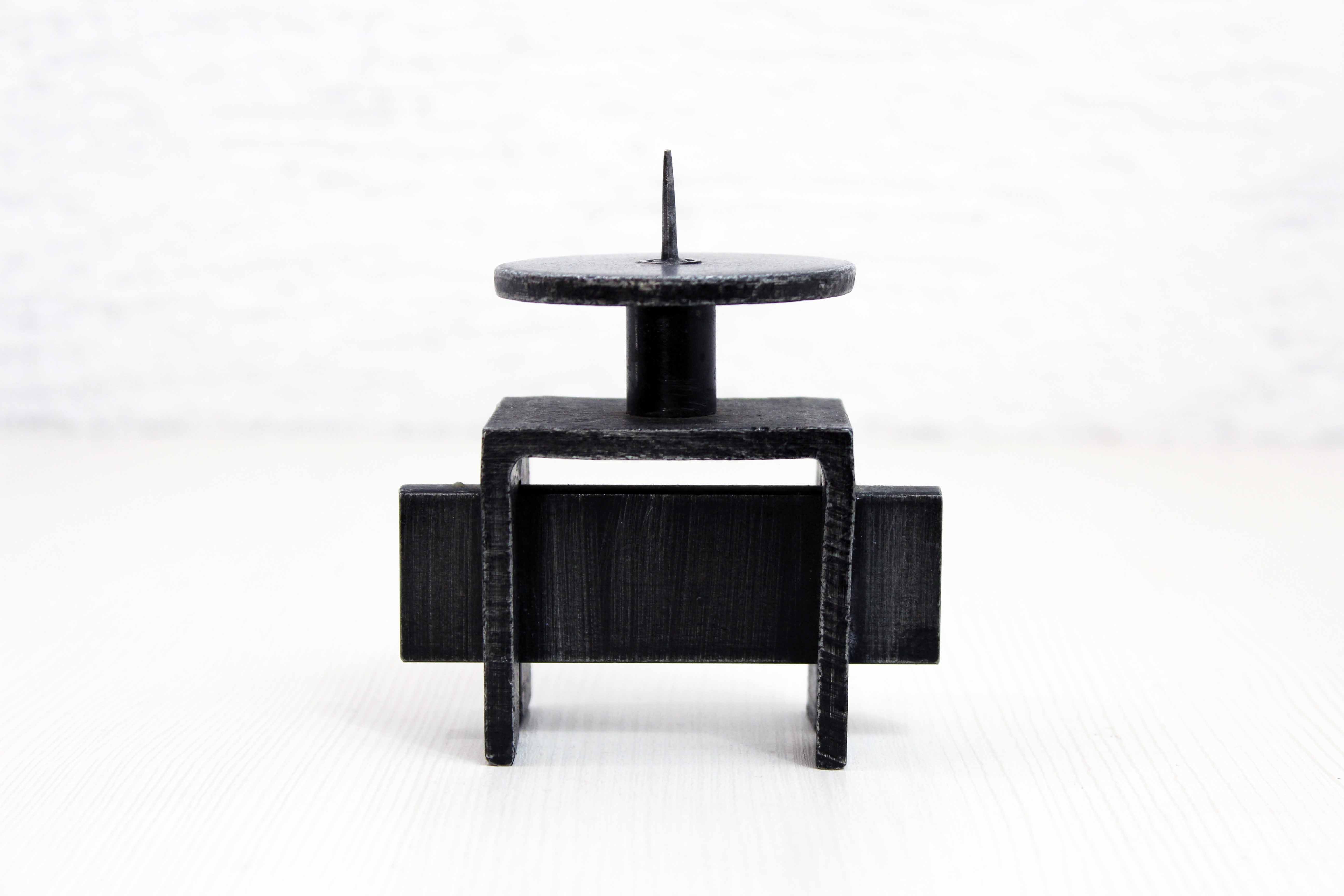 Modernist candle holder