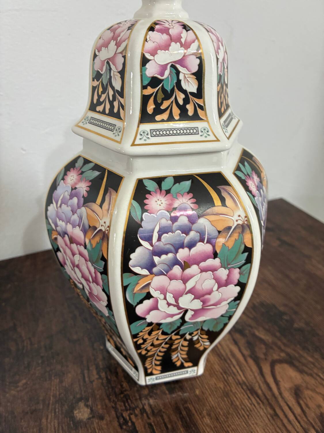 Ceramic pot
