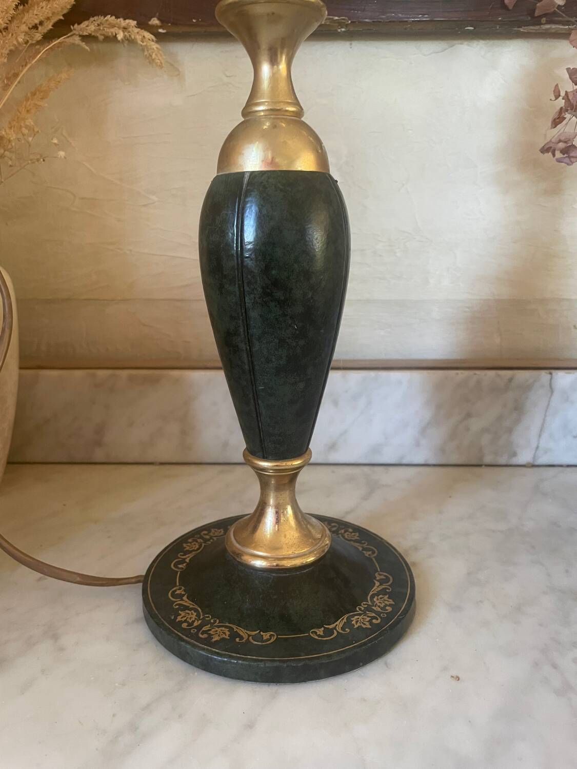 Le Tanneur leather lamp