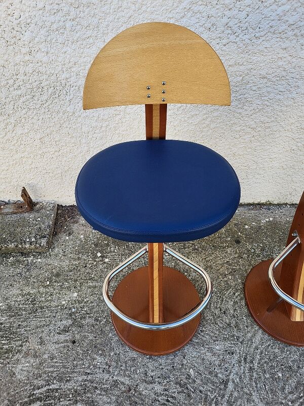 Bar or shop counter and 2 deck lina stools polyester boat hull