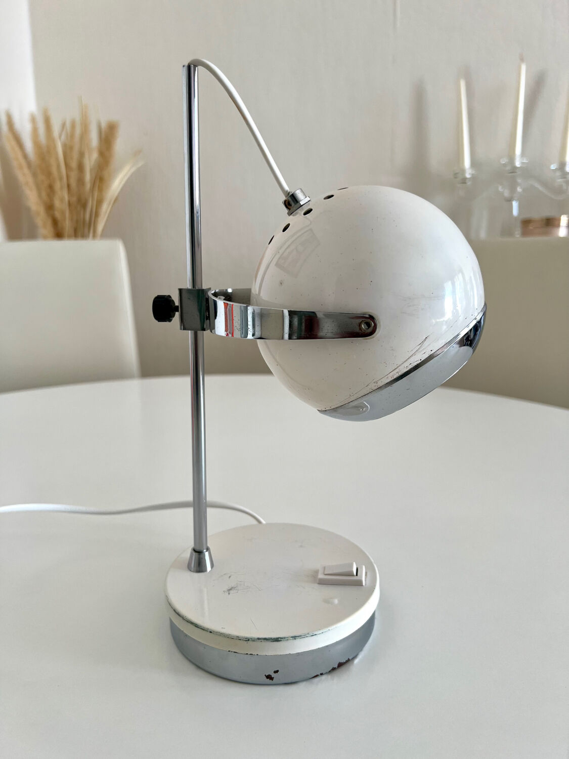 Italian adjustable eyeball lamp in chrome and opaline, 1970s.