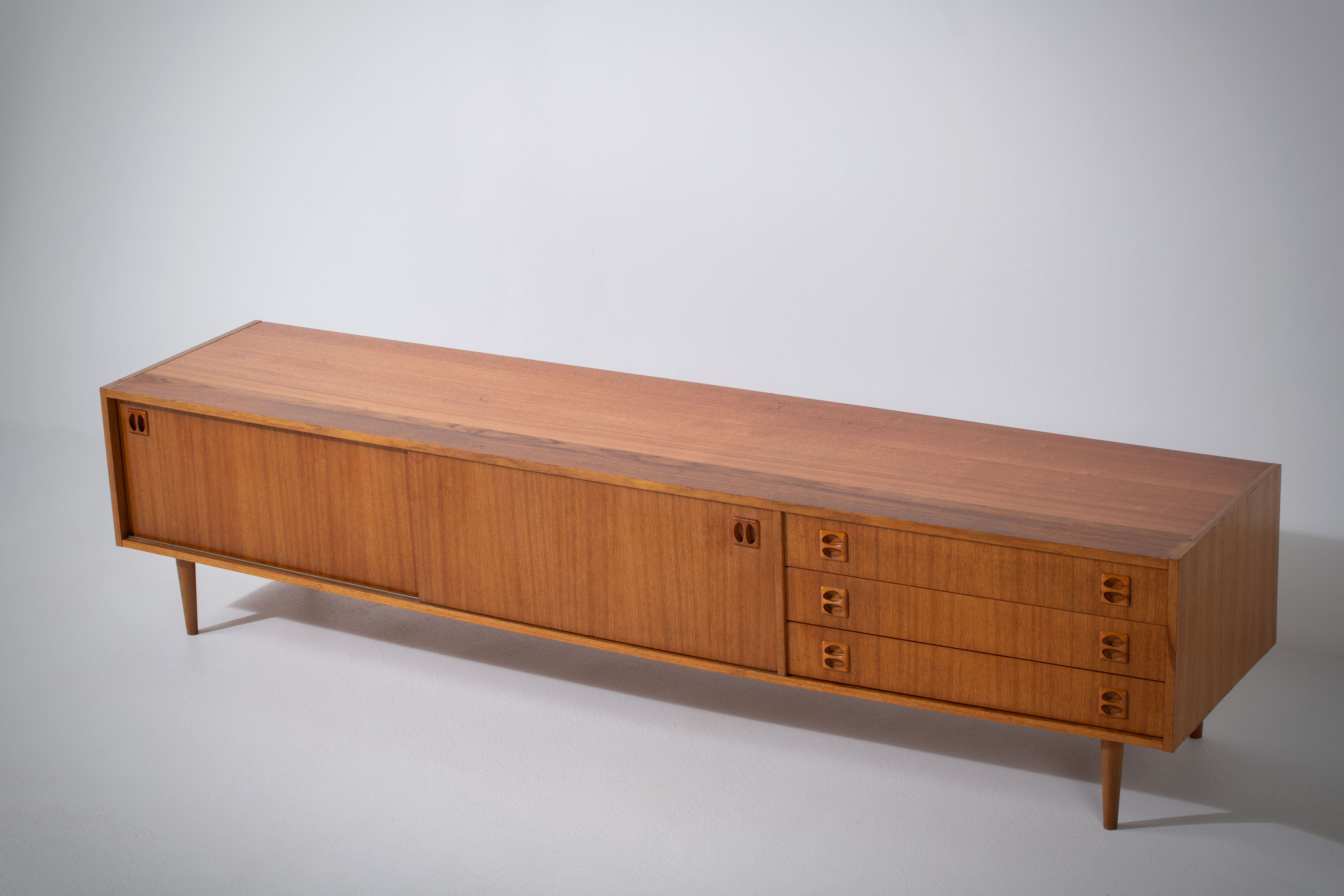 Vintage Scandinavian enfilade 1960
