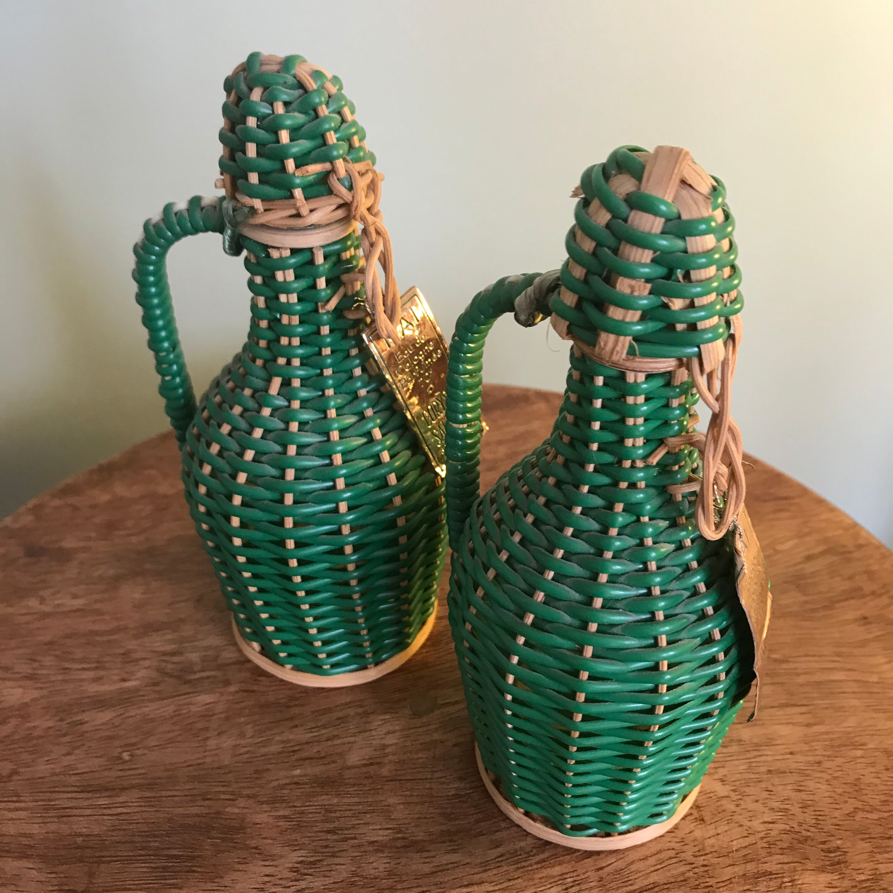 Coryse Salome perfume bottles in scoubidou