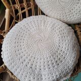 Set of 2 crochet cushions