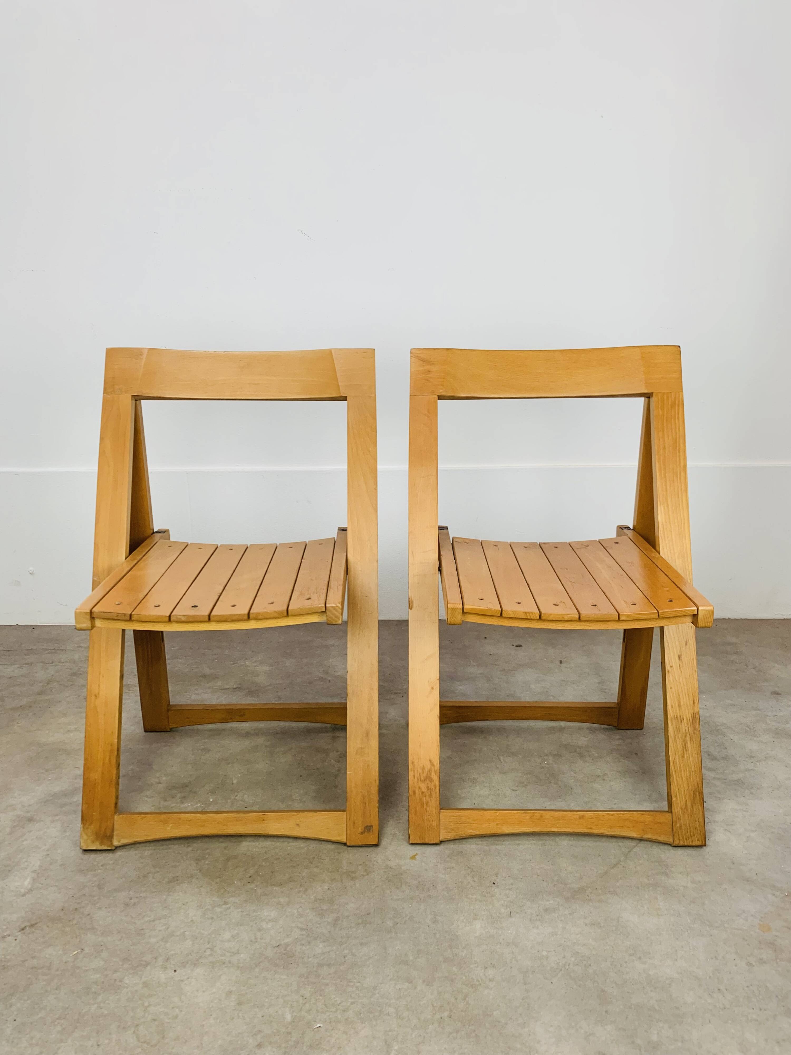Paire de chaises pliantes par Aldo Jacober, bois, années 60