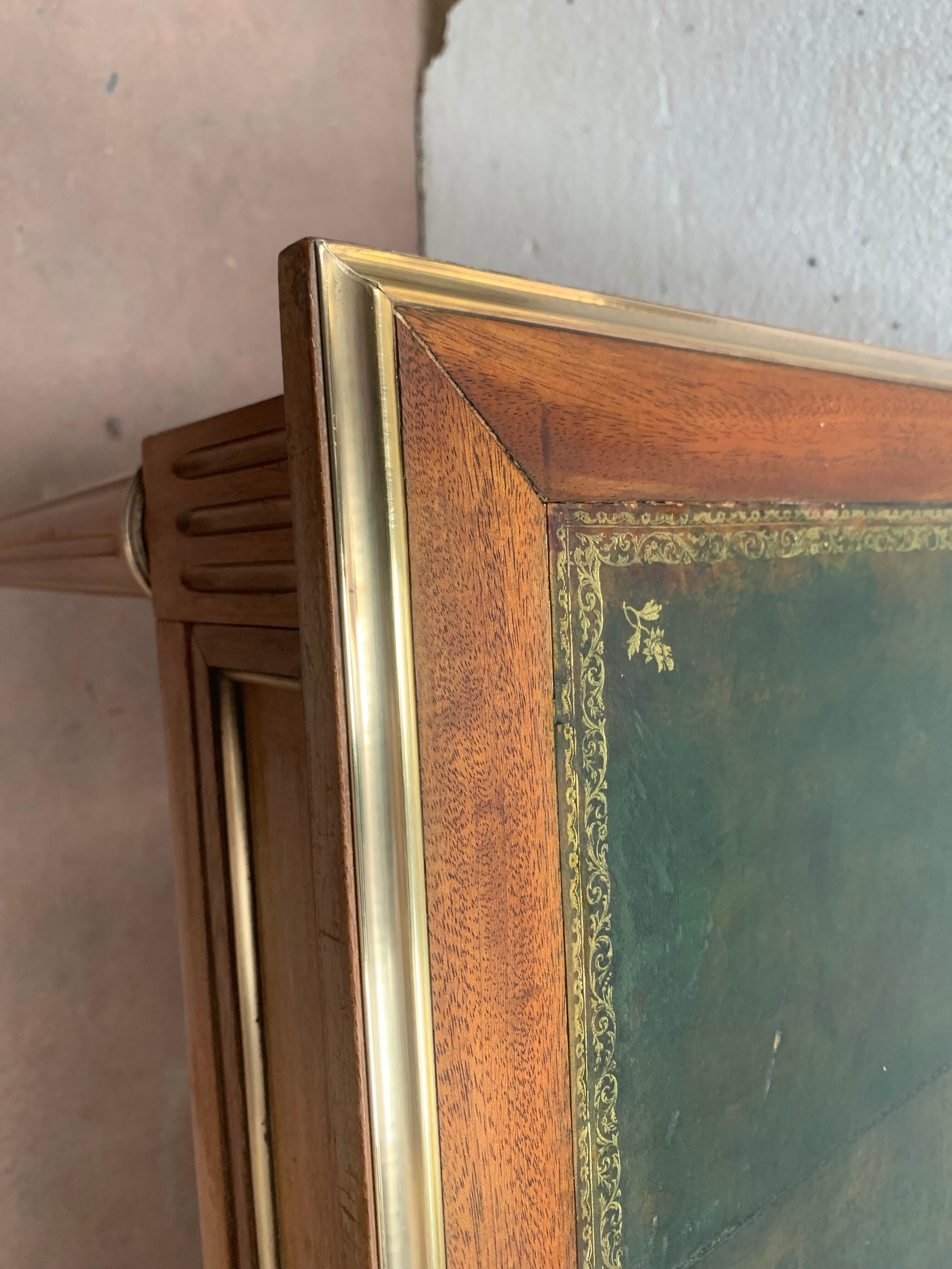 Flat desk louis XVI style Green leather top XX century