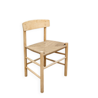 1 J39 Folk chair