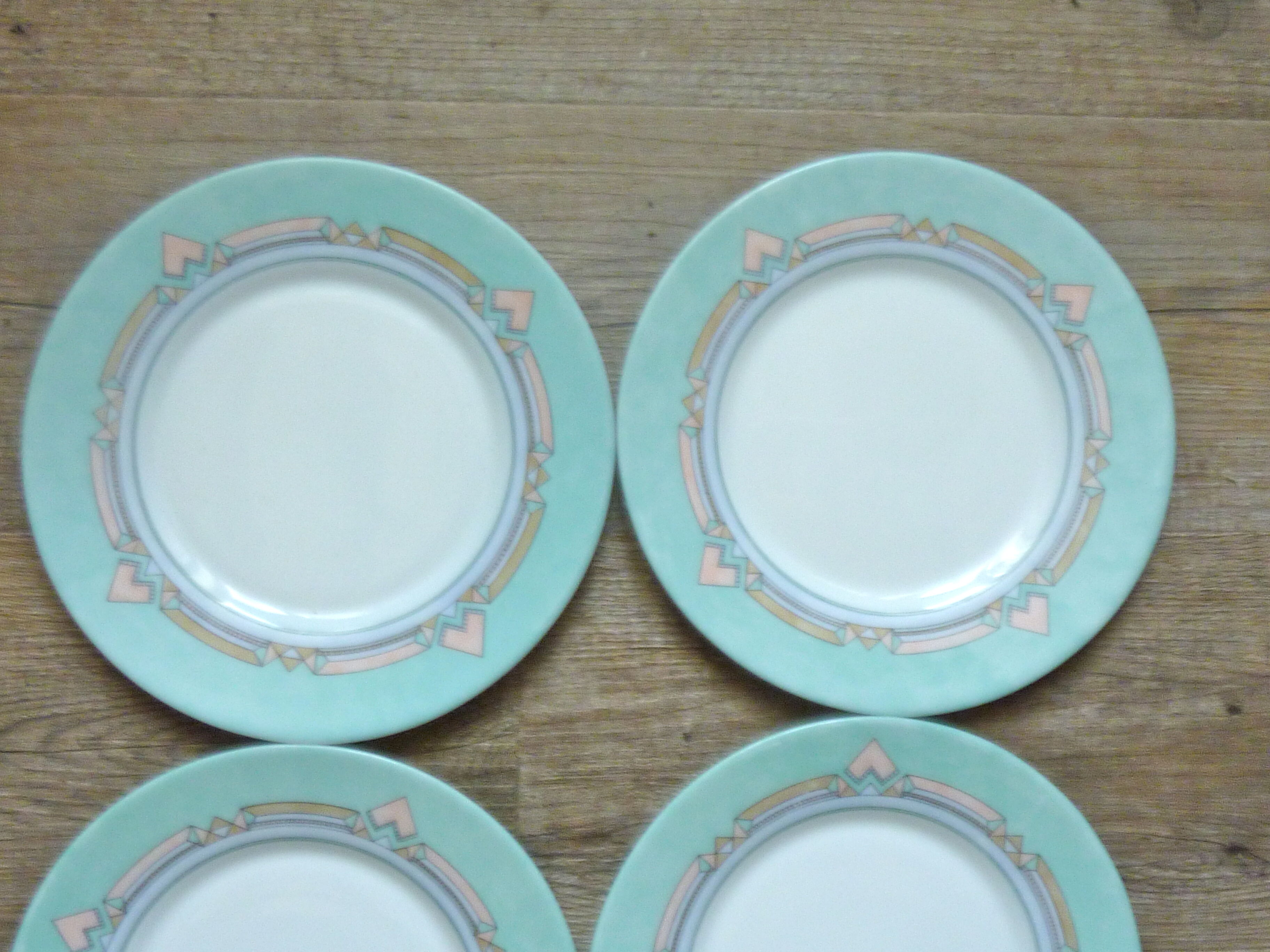 Enssemble of 6 Esso pastel geometric decoration dessert plates