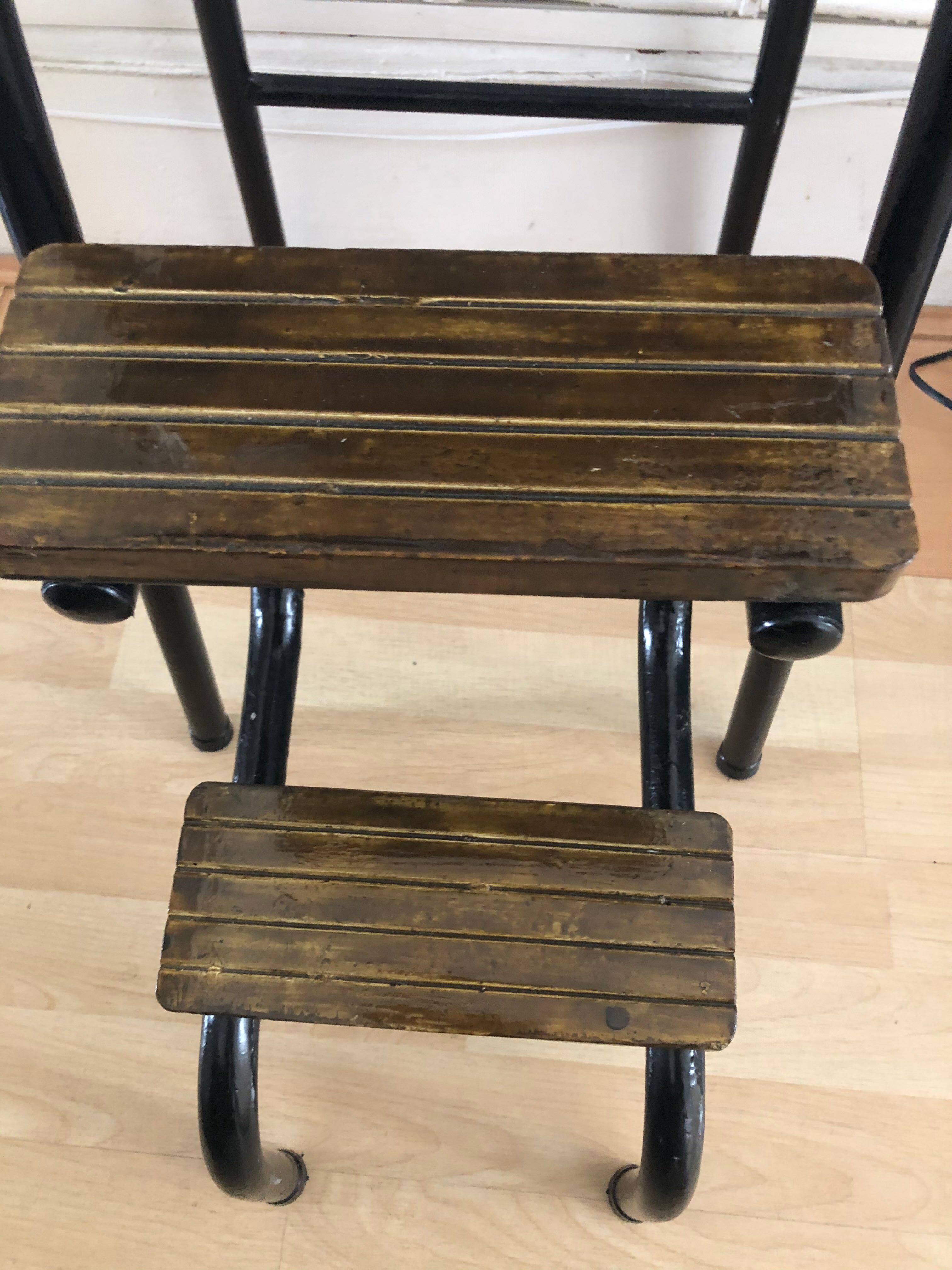 Leather-crusted stepladder