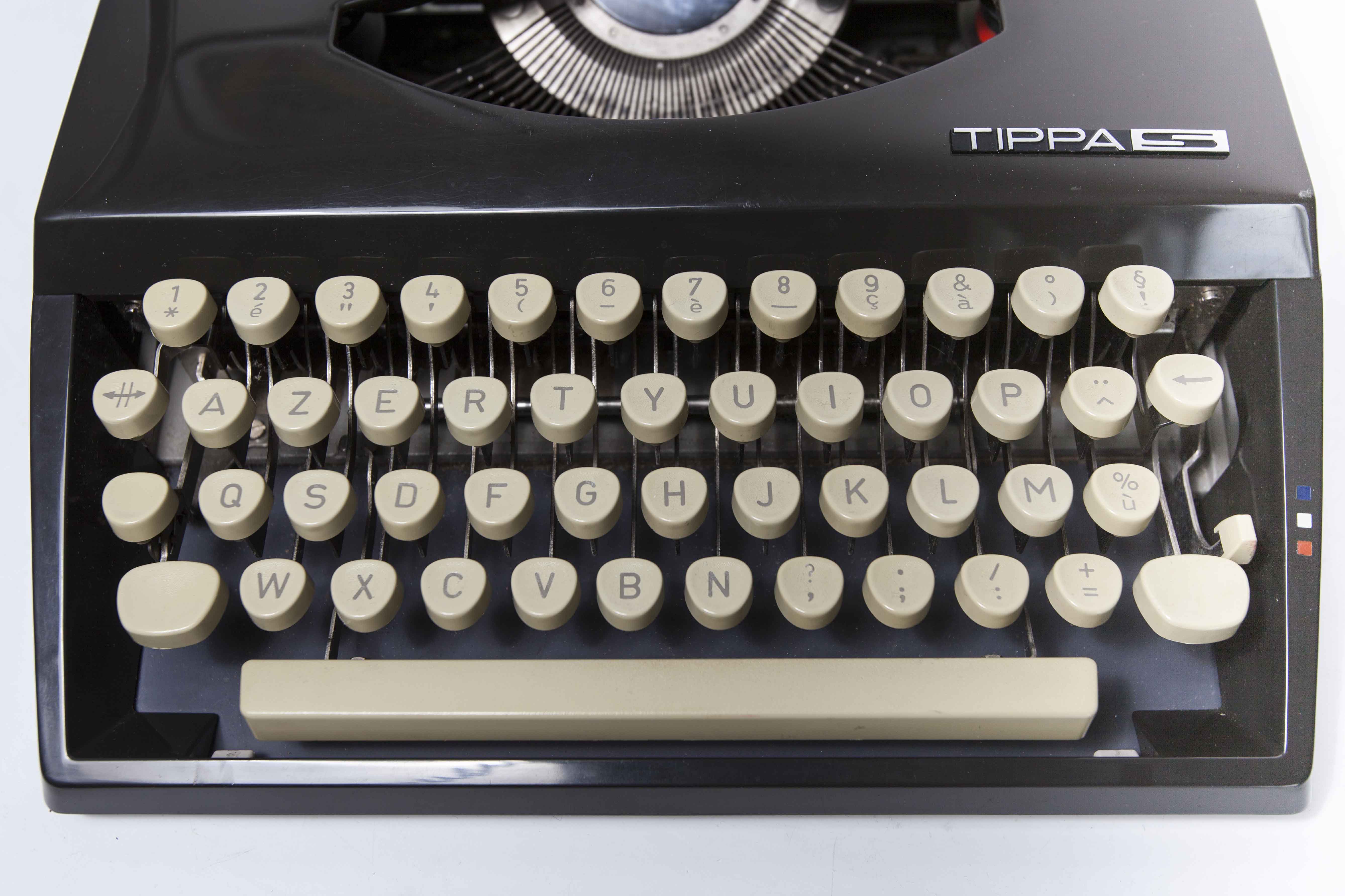Revised Adler Tippa S typewriter and new ribbon