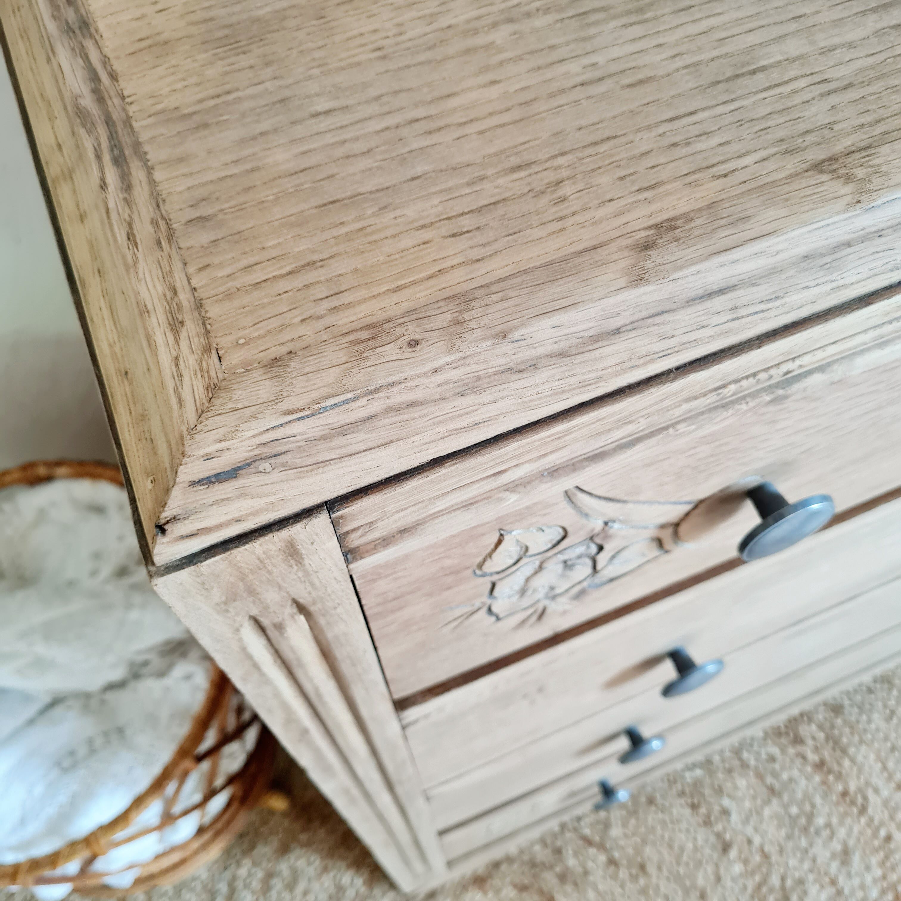 Raw Art Deco chest of drawers details compass feet