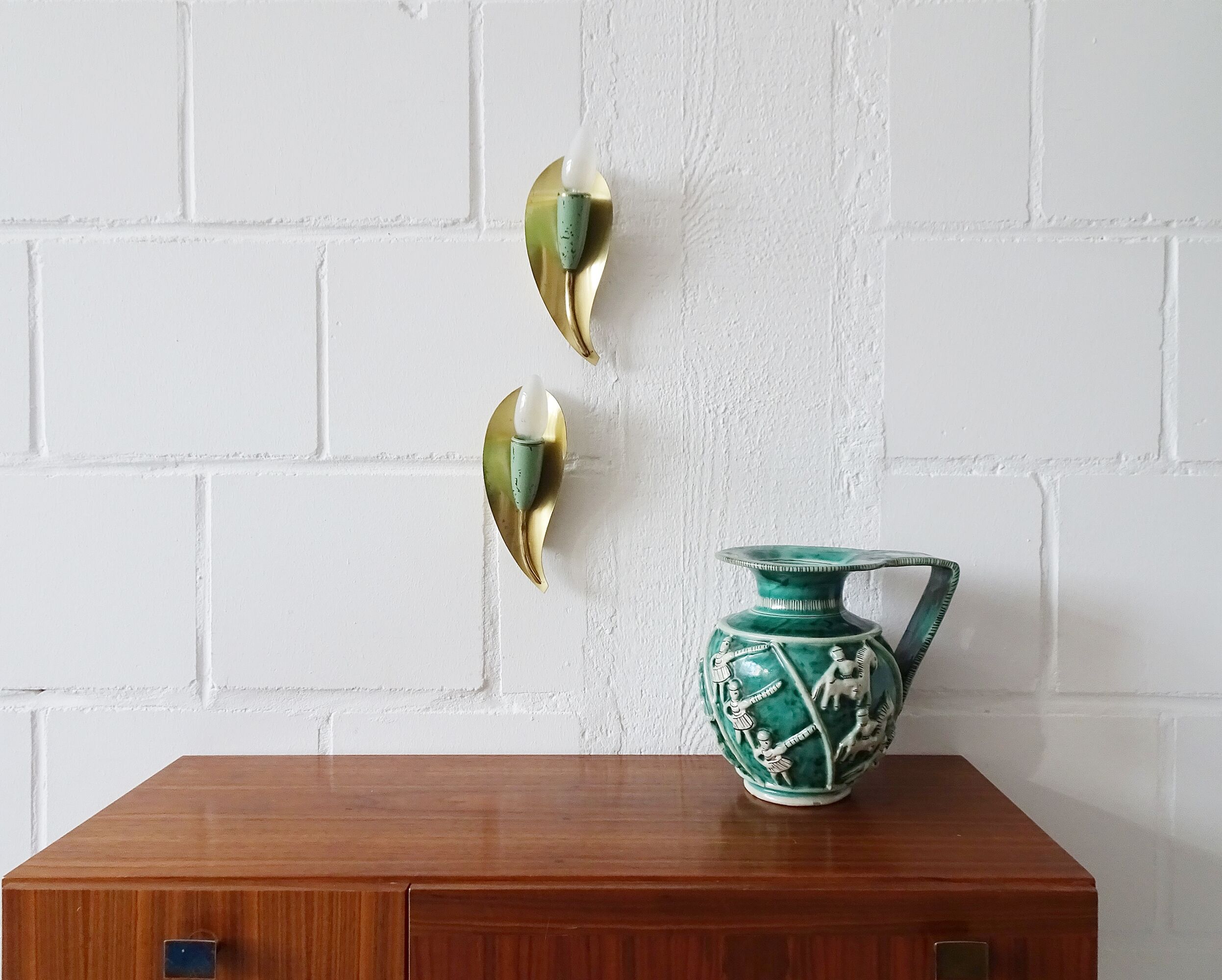 Wall lamps brass in pastel green