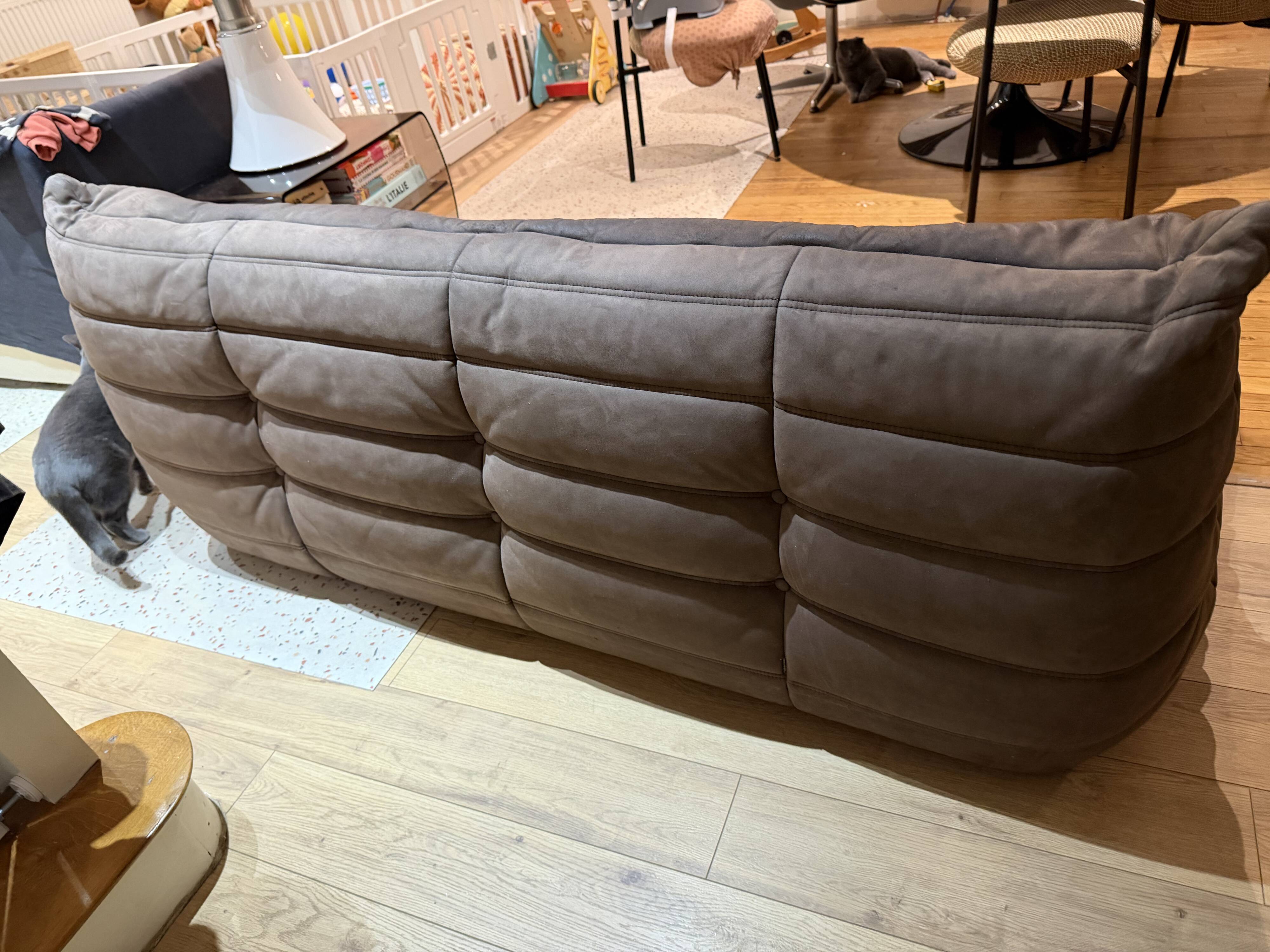 Togo marron alcantara Ligne Roset