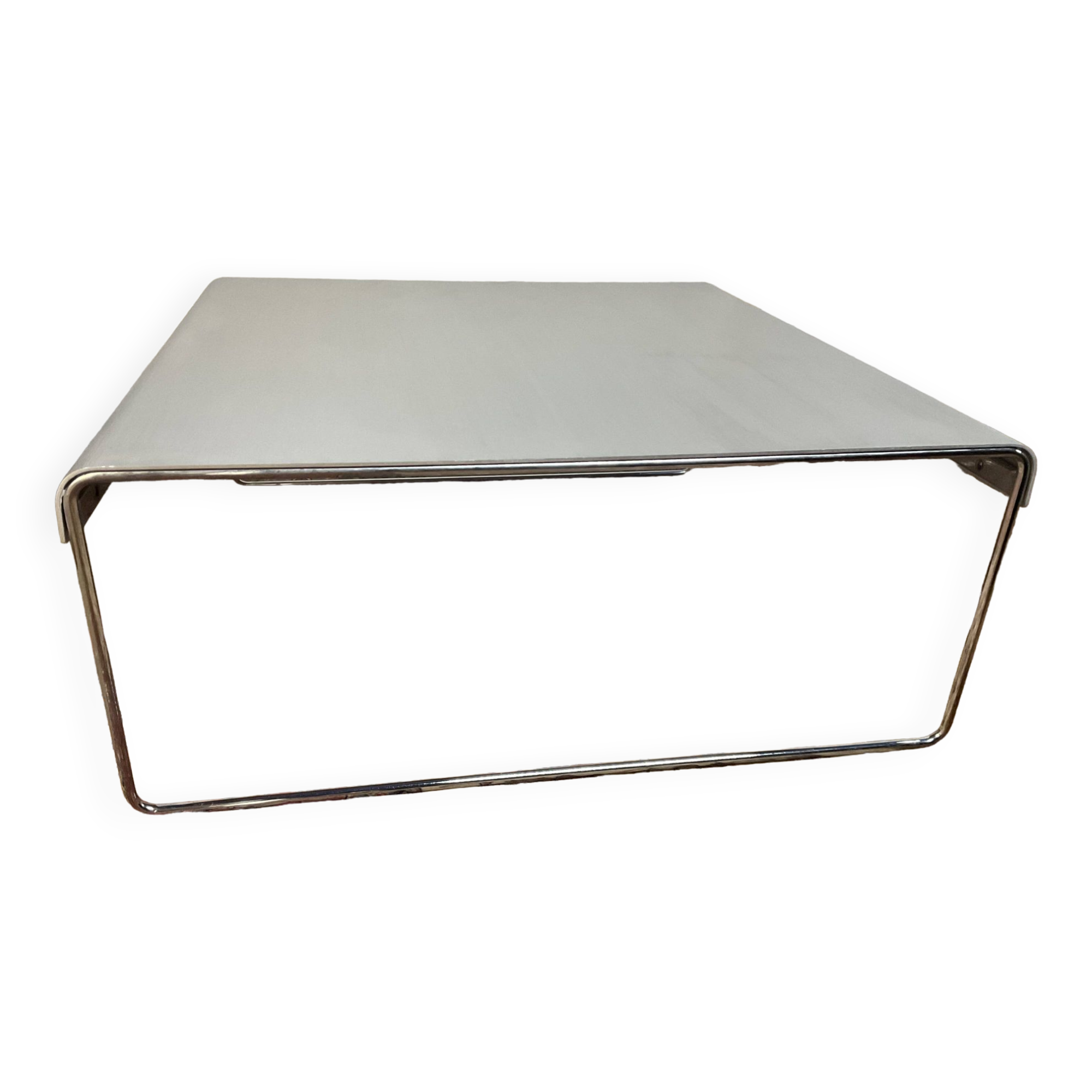Cassina coffee table by Piero Lissoni
