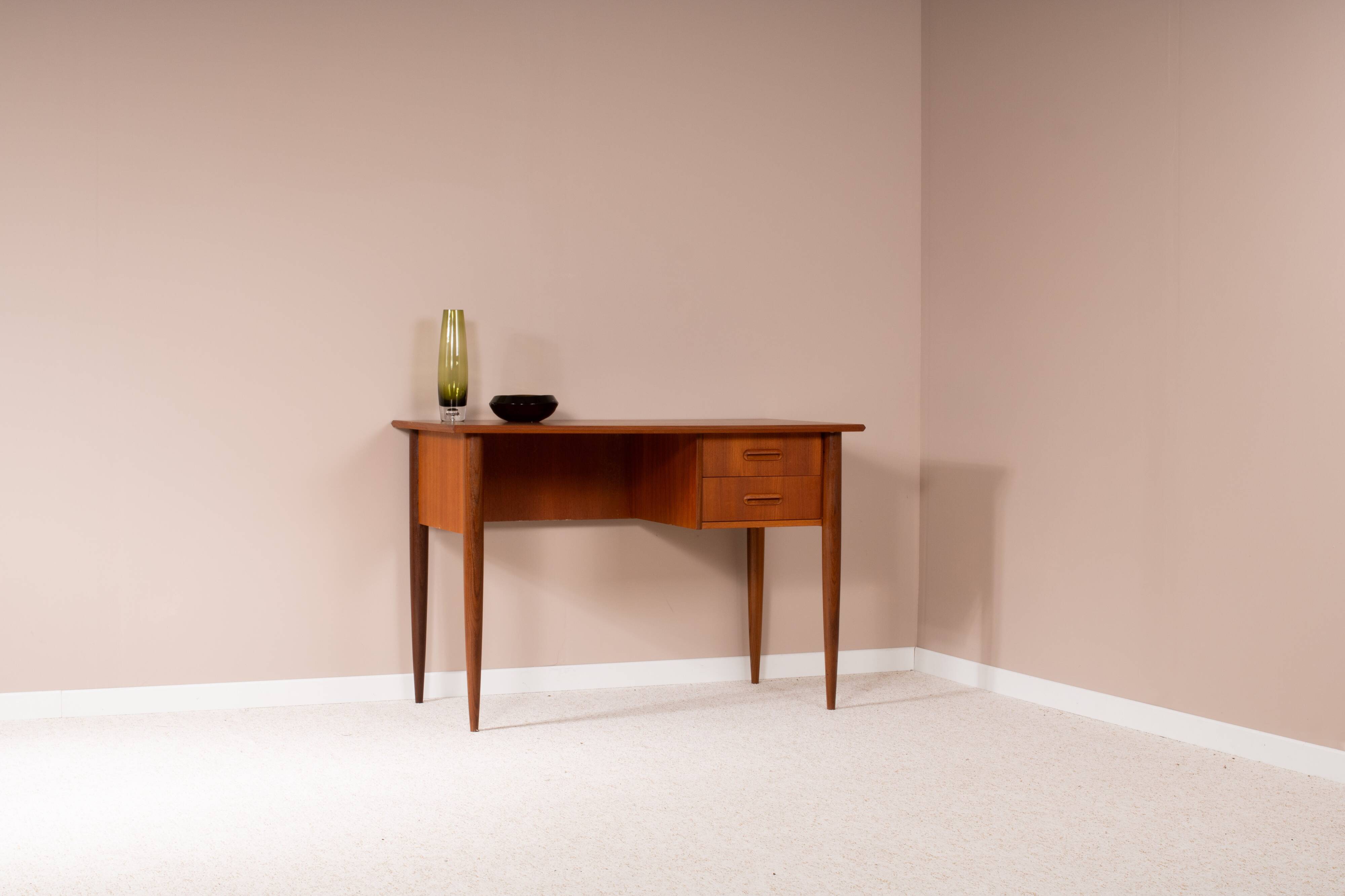 Scandinavian teak desk, 2 drawers