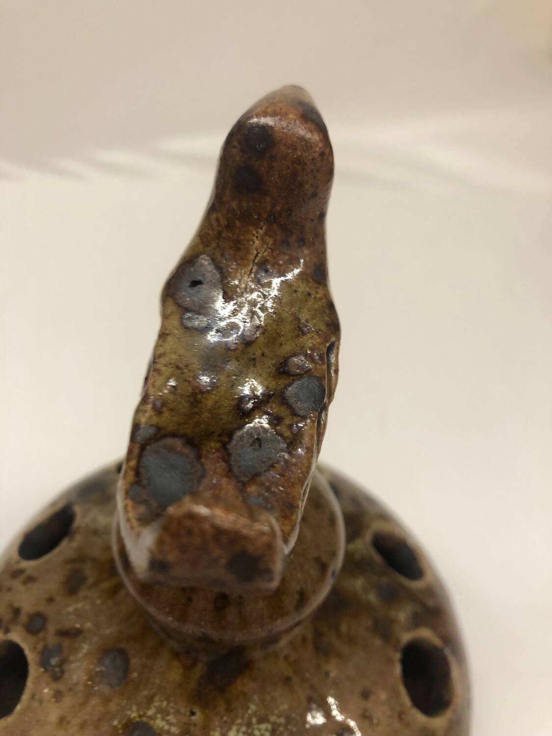 Vase en grès pyrite zoomorphe