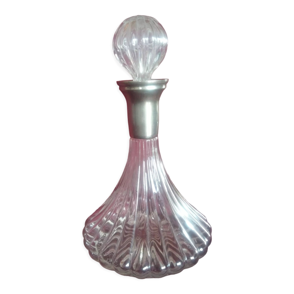 Carafe décanteur au col argenté