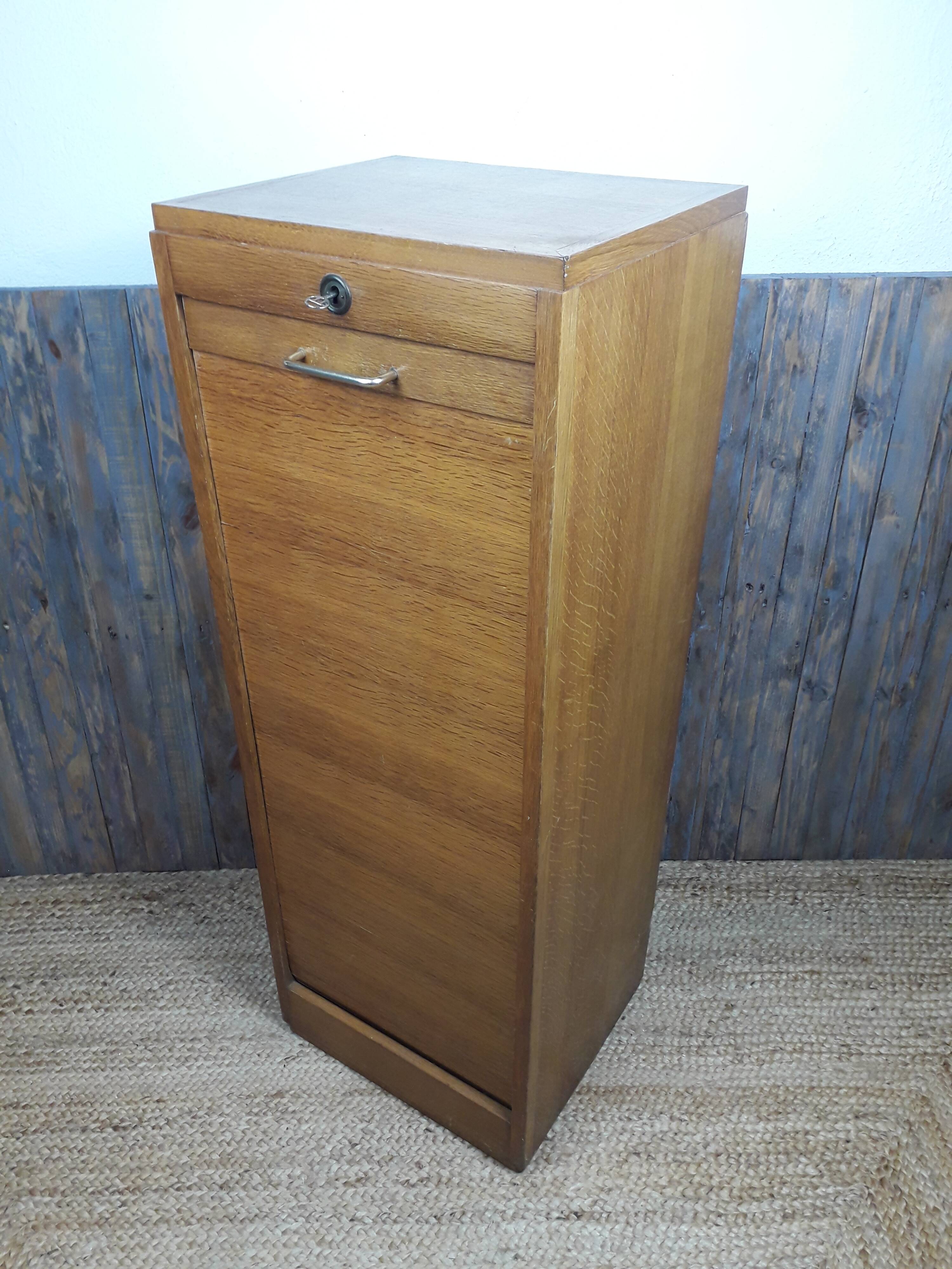 Curtain filing cabinet