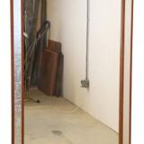 Teak spiegel met zilverkleurige accenten