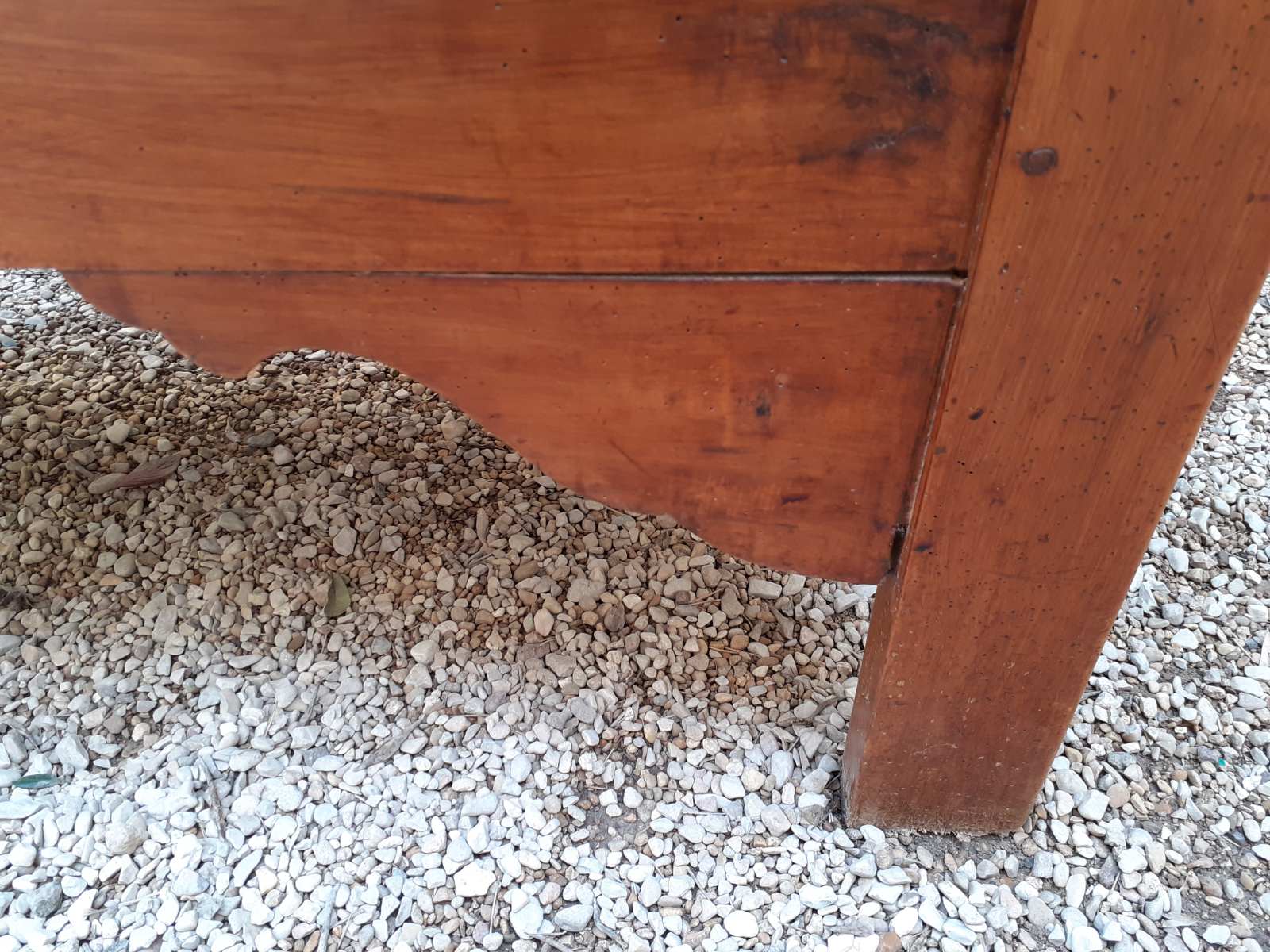 Maie walnut early 20th century