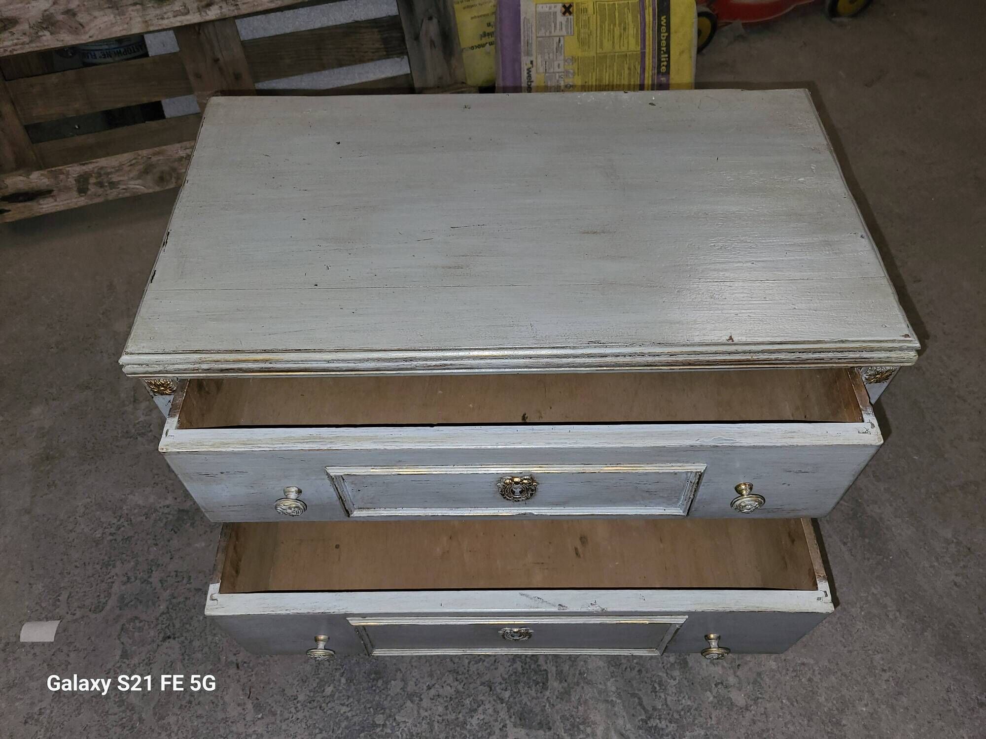 Chest of drawers with 2 drawers