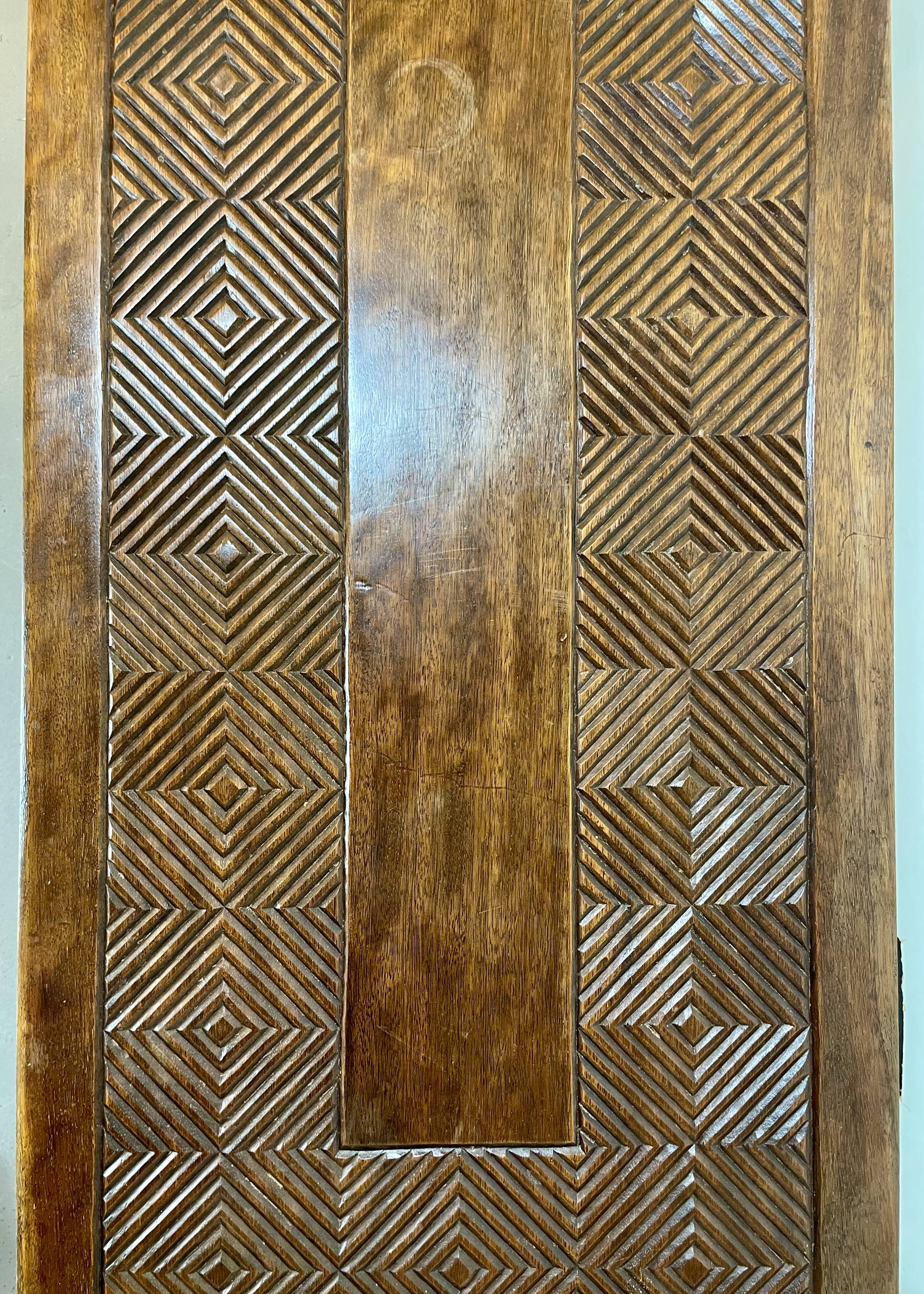Hand-carved Congolese coffee table, 1989