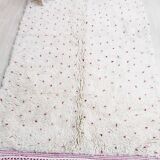 Berber carpet Blessed Ouarain with pink dots fushia and white