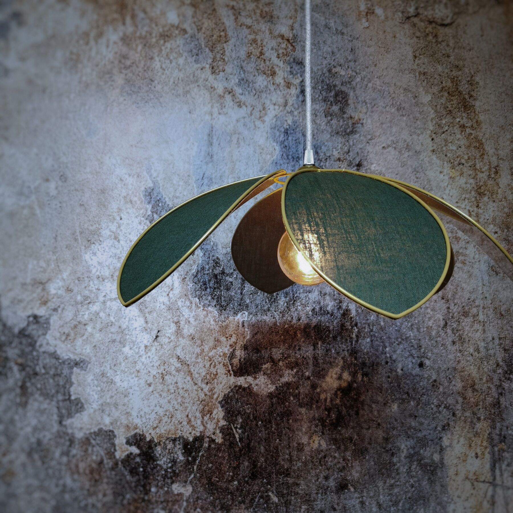 Suspension flower 6 petals in fir green linen