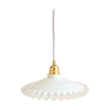 Crenellated opaline suspension