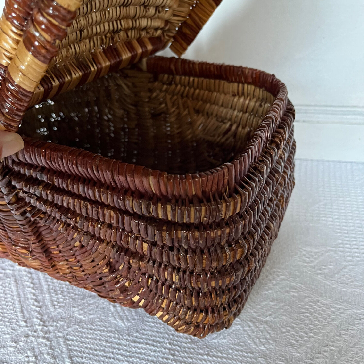 Basket with lids