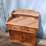 Commode de toilette en sapin et mabre, 1800