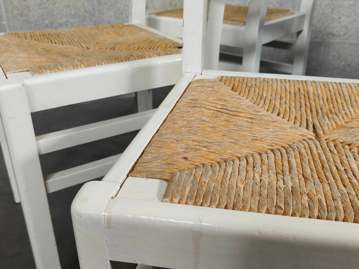 4 chaises blanche
