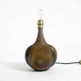 Très belle lampe de table en céramique des années 1960 avec abat-jour en tissu d'origine.