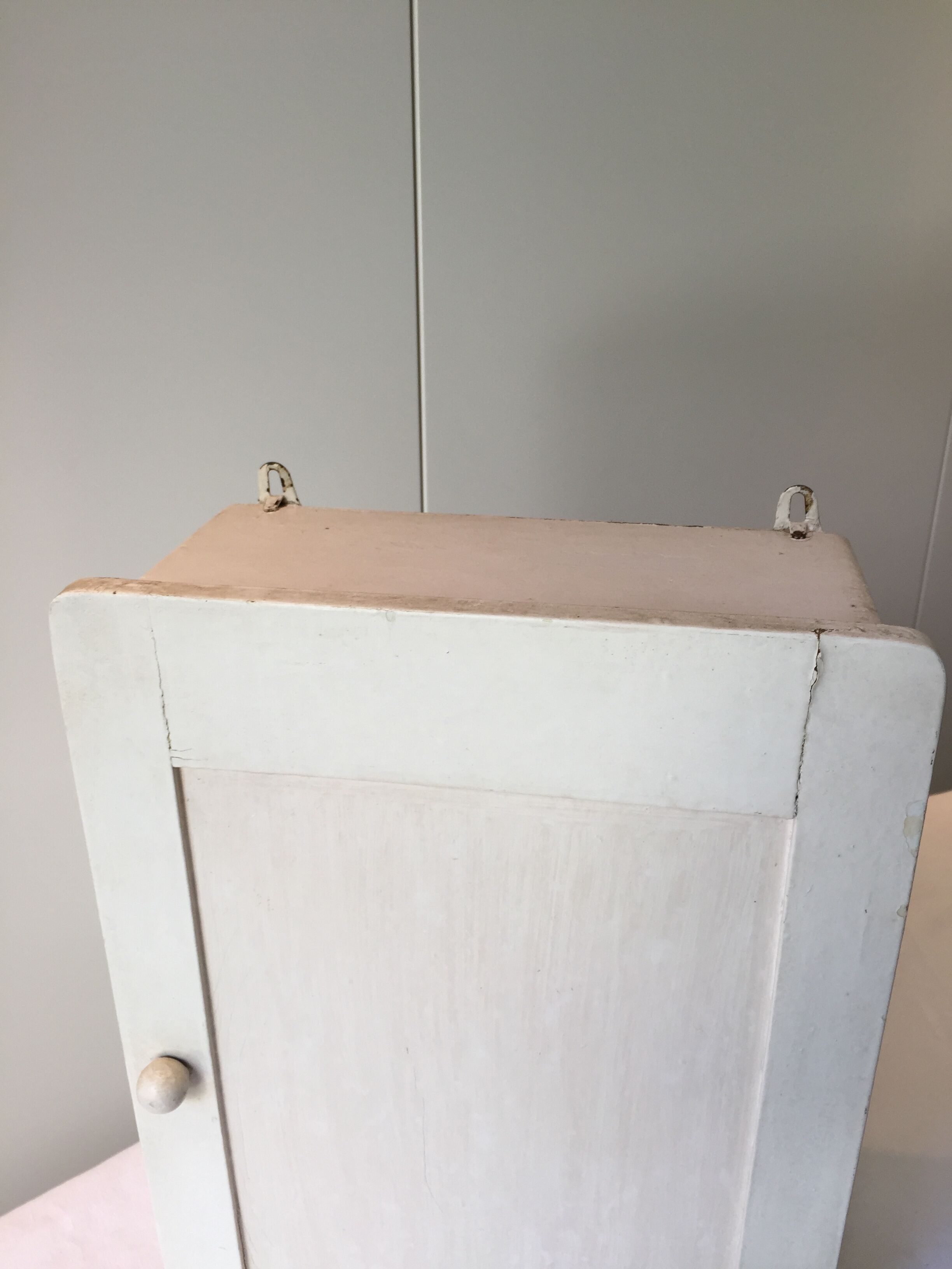 Medicine cabinet from the 1950s