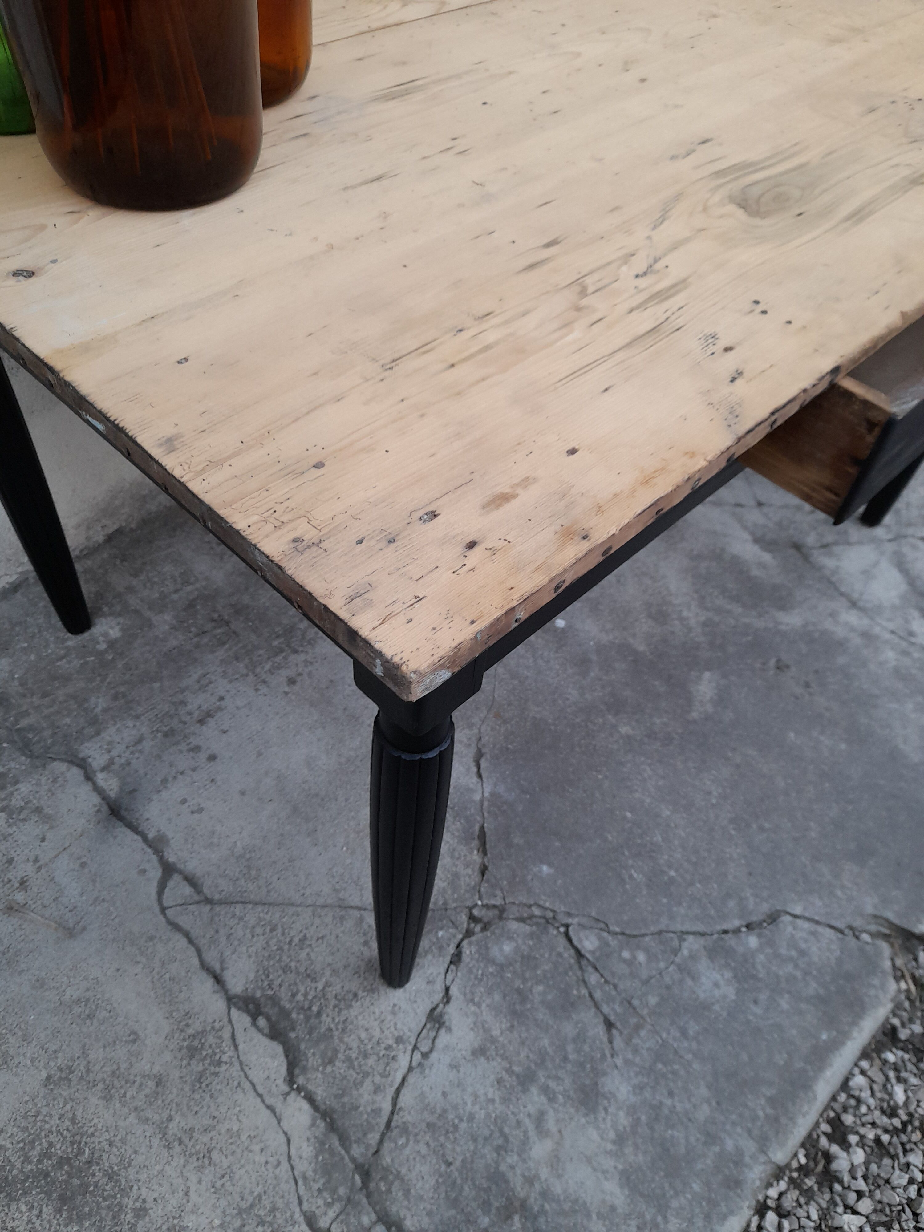 Table de ferme ancienne patiné noir -1m30